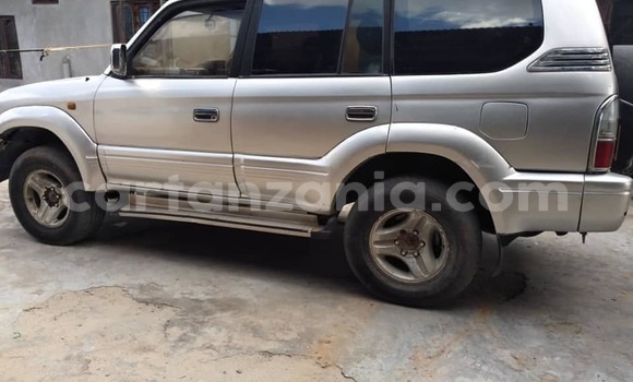 Nunua Ilio tumika Toyota Prado Nyingine Gari ndani ya Vijijini vya Babati nchini Manyara Nunua Ilio tumika Toyota Prado Nyingine Gari ndani ya Vijijini vya Babati nchini Manyara