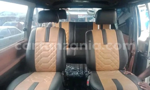 Nunua Ilio tumika Toyota Hiace Nyeupe Gari ndani ya Babati Mjini nchini Manyara Nunua Ilio tumika Toyota Hiace Nyeupe Gari ndani ya Babati Mjini nchini Manyara