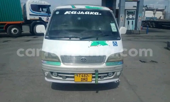 Nunua Ilio tumika Toyota Hiace Nyeupe Gari ndani ya Babati Mjini nchini Manyara Nunua Ilio tumika Toyota Hiace Nyeupe Gari ndani ya Babati Mjini nchini Manyara