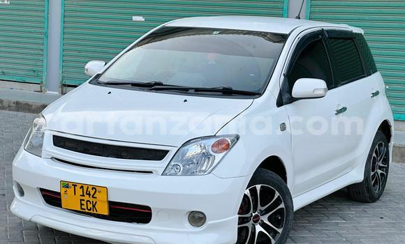 Nunua Ilio tumika Toyota IST Nyeupe Gari ndani ya Ilala nchini Dar es Salaam Nunua Ilio tumika Toyota IST Nyeupe Gari ndani ya Ilala nchini Dar es Salaam