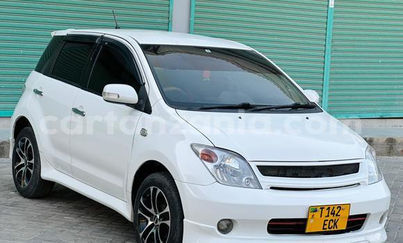 Nunua Ilio tumika Toyota IST Nyeupe Gari ndani ya Ilala nchini Dar es Salaam Nunua Ilio tumika Toyota IST Nyeupe Gari ndani ya Ilala nchini Dar es Salaam