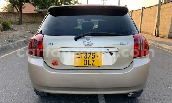 Nunua Ilio tumika Toyota Runx Fedha Gari ndani ya Chato nchini Geita Nunua Ilio tumika Toyota Runx Fedha Gari ndani ya Chato nchini Geita