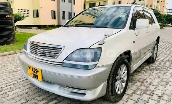 Nunua Ilio tumika Toyota Harrier Nyeupe Gari ndani ya Buhigwe nchini Kigoma Nunua Ilio tumika Toyota Harrier Nyeupe Gari ndani ya Buhigwe nchini Kigoma