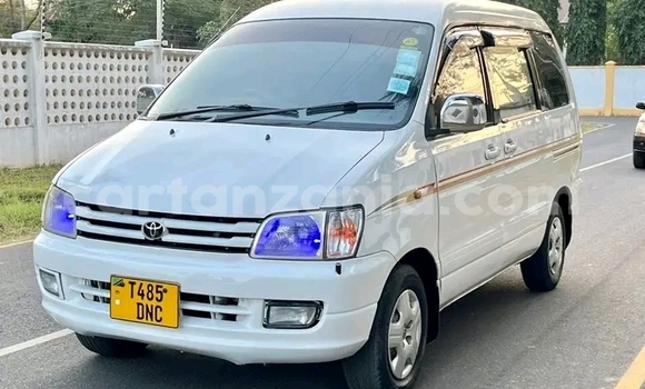 Buy Used Toyota Noah White Car in Buhigwe in Kigoma