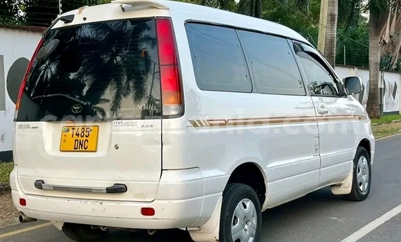 Nunua Ilio tumika Toyota Noah Nyeupe Gari ndani ya Buhigwe nchini Kigoma Nunua Ilio tumika Toyota Noah Nyeupe Gari ndani ya Buhigwe nchini Kigoma