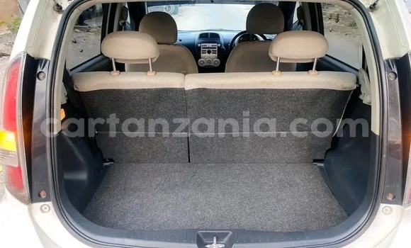 Buy Used Toyota Passo White Car in Buhigwe in Kigoma