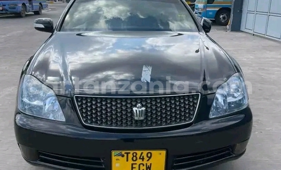 Nunua Ilio tumika Toyota Altezza Nyeusi Gari ndani ya Kahama nchini Shinyanga