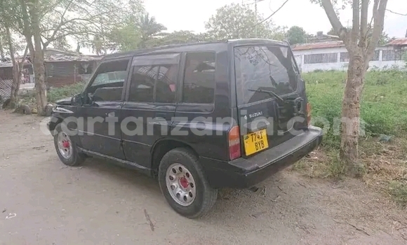 Nunua Ilio tumika Suzuki Escudo Nyeusi Gari ndani ya Buhigwe nchini Kigoma Nunua Ilio tumika Suzuki Escudo Nyeusi Gari ndani ya Buhigwe nchini Kigoma