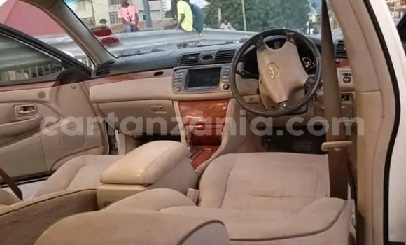 Buy Used Toyota Brevis Red Car in Buhigwe in Kigoma