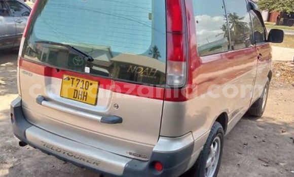 Buy Used Toyota Noah Red Car in Bukene in Tabora Buy Used Toyota Noah Red Car in Bukene in Tabora