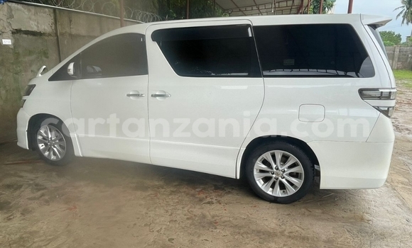 Buy Used Toyota Vellfire White Car in Dar es Salaam in Dar es Salaam Buy Used Toyota Vellfire White Car in Dar es Salaam in Dar es Salaam