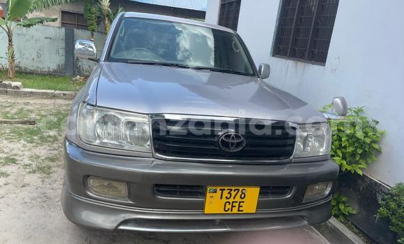 Buy Used Toyota Land Cruiser Silver Car in Dar es Salaam in Dar es Salaam Buy Used Toyota Land Cruiser Silver Car in Dar es Salaam in Dar es Salaam