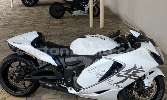Buy Used Suzuki HAYABUSA White Bike in Arusha in Arusha
