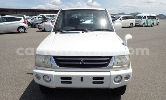 Nunua Imported Mitsubishi Pajero Mini Nyeupe Gari ndani ya Dar es Salaam nchini Dar es Salaam