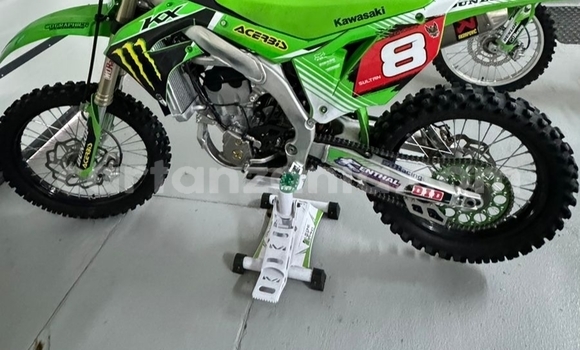 Buy Used Kawasaki KX Green Bike in Arusha in Arusha Buy Used Kawasaki KX Green Bike in Arusha in Arusha