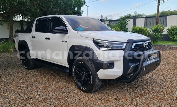Toyota hilux cars for sale in tanzania - cartanzania