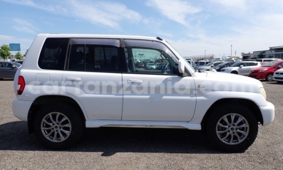 Nunua Imported Mitsubishi Pajero iO Nyeupe Gari ndani ya Dar es Salaam nchini Dar es Salaam Nunua Imported Mitsubishi Pajero iO Nyeupe Gari ndani ya Dar es Salaam nchini Dar es Salaam