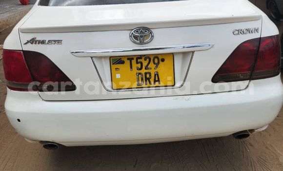 Buy Used Toyota Crown White Car in Dar es Salaam in Dar es Salaam Buy Used Toyota Crown White Car in Dar es Salaam in Dar es Salaam