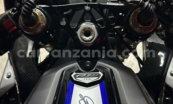 Buy Used Yamaha R1 Beige Bike in Arusha in Arusha Buy Used Yamaha R1 Beige Bike in Arusha in Arusha