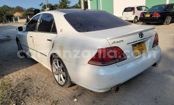 Buy Used Toyota Crown White Car in Dar es Salaam in Dar es Salaam Buy Used Toyota Crown White Car in Dar es Salaam in Dar es Salaam
