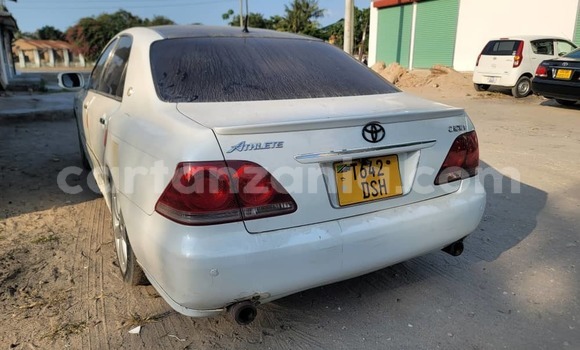 Buy Used Toyota Crown White Car in Dar es Salaam in Dar es Salaam Buy Used Toyota Crown White Car in Dar es Salaam in Dar es Salaam