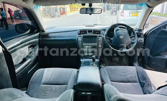 Nunua Ilio tumika Toyota Crown Nyeusi Gari ndani ya Dar es Salaam nchini Dar es Salaam Nunua Ilio tumika Toyota Crown Nyeusi Gari ndani ya Dar es Salaam nchini Dar es Salaam