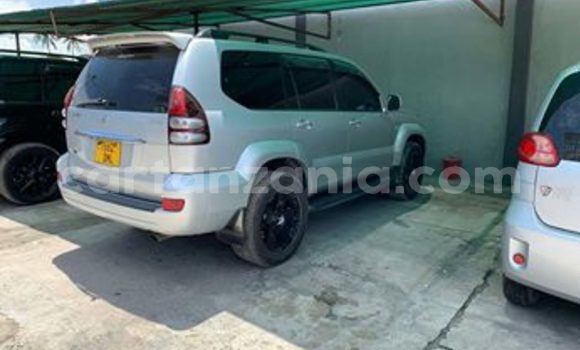 Nunua Ilio tumika Toyota Land Cruiser Prado Fedha Gari ndani ya Dar es Salaam nchini Dar es Salaam Nunua Ilio tumika Toyota Land Cruiser Prado Fedha Gari ndani ya Dar es Salaam nchini Dar es Salaam