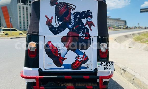 Buy Used Bajaj AVENGER Red Bike in Dar es Salaam in Dar es Salaam Buy Used Bajaj AVENGER Red Bike in Dar es Salaam in Dar es Salaam