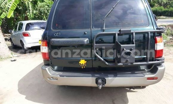 Nunua Ilio tumika Toyota Land Cruiser Kijani Gari ndani ya Dar es Salaam nchini Dar es Salaam Nunua Ilio tumika Toyota Land Cruiser Kijani Gari ndani ya Dar es Salaam nchini Dar es Salaam