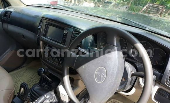 Nunua Ilio tumika Toyota Land Cruiser Kijani Gari ndani ya Dar es Salaam nchini Dar es Salaam Nunua Ilio tumika Toyota Land Cruiser Kijani Gari ndani ya Dar es Salaam nchini Dar es Salaam