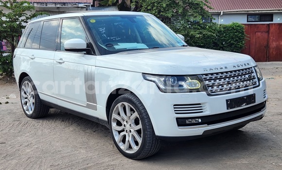 Buy Import Land Rover Range Rover Vogue White Car in Dar es Salaam in Dar es Salaam