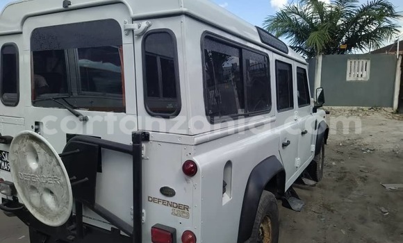 Nunua Ilio tumika Land Rover Defender Nyeupe Gari ndani ya Dar es Salaam nchini Dar es Salaam Nunua Ilio tumika Land Rover Defender Nyeupe Gari ndani ya Dar es Salaam nchini Dar es Salaam