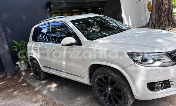 Nunua Ilio tumika Volkswagen Tiguan Nyeupe Gari ndani ya Dar es Salaam nchini Dar es Salaam Nunua Ilio tumika Volkswagen Tiguan Nyeupe Gari ndani ya Dar es Salaam nchini Dar es Salaam