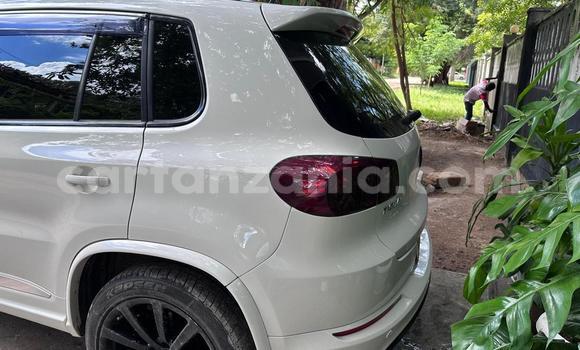 Nunua Ilio tumika Volkswagen Tiguan Nyeupe Gari ndani ya Dar es Salaam nchini Dar es Salaam Nunua Ilio tumika Volkswagen Tiguan Nyeupe Gari ndani ya Dar es Salaam nchini Dar es Salaam