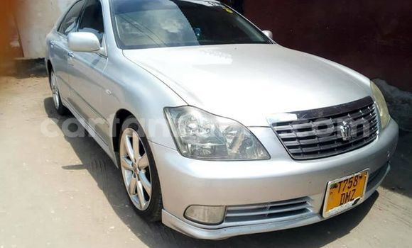 Nunua Ilio tumika Toyota Crown Fedha Gari ndani ya Dar es Salaam nchini Dar es Salaam Nunua Ilio tumika Toyota Crown Fedha Gari ndani ya Dar es Salaam nchini Dar es Salaam