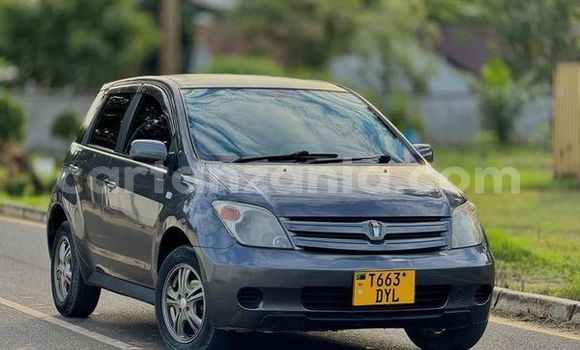 Nunua Ilio tumika Toyota IST Nyingine Gari ndani ya Dar es Salaam nchini Dar es Salaam