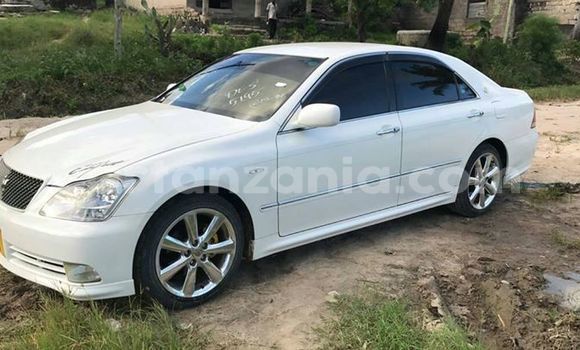 Nunua Ilio tumika Toyota Crown Nyeupe Gari ndani ya Dar es Salaam nchini Dar es Salaam Nunua Ilio tumika Toyota Crown Nyeupe Gari ndani ya Dar es Salaam nchini Dar es Salaam