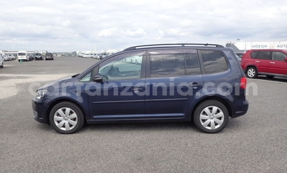 Nunua Imported Volkswagen Touran Bluu Gari ndani ya Dar es Salaam nchini Dar es Salaam Nunua Imported Volkswagen Touran Bluu Gari ndani ya Dar es Salaam nchini Dar es Salaam