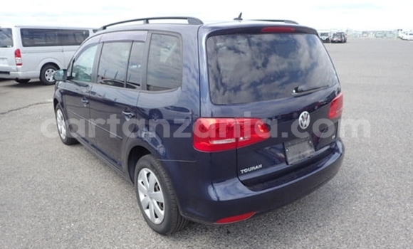 Nunua Imported Volkswagen Touran Bluu Gari ndani ya Dar es Salaam nchini Dar es Salaam Nunua Imported Volkswagen Touran Bluu Gari ndani ya Dar es Salaam nchini Dar es Salaam