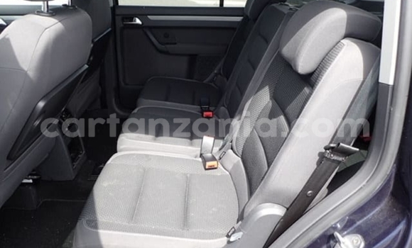 Nunua Imported Volkswagen Touran Bluu Gari ndani ya Dar es Salaam nchini Dar es Salaam Nunua Imported Volkswagen Touran Bluu Gari ndani ya Dar es Salaam nchini Dar es Salaam