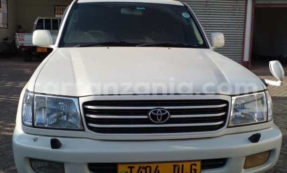 Buy Used Toyota Land Cruiser White Car in Dar es Salaam in Dar es Salaam Buy Used Toyota Land Cruiser White Car in Dar es Salaam in Dar es Salaam