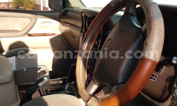 Buy Used Toyota Land Cruiser White Car in Dar es Salaam in Dar es Salaam Buy Used Toyota Land Cruiser White Car in Dar es Salaam in Dar es Salaam