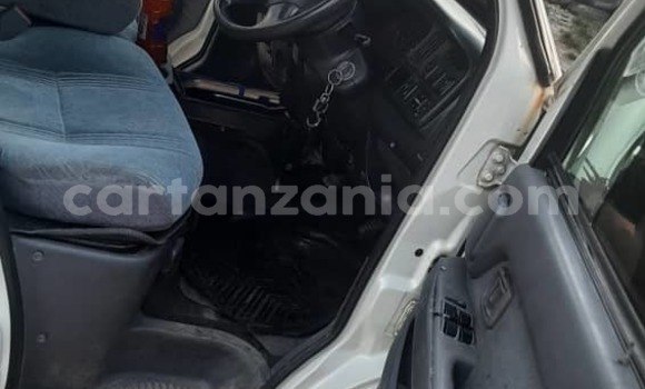 Buy Used Daihatsu Atrai White Car in Dar es Salaam in Dar es Salaam Buy Used Daihatsu Atrai White Car in Dar es Salaam in Dar es Salaam