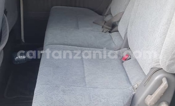 Buy Used Daihatsu Atrai White Car in Dar es Salaam in Dar es Salaam Buy Used Daihatsu Atrai White Car in Dar es Salaam in Dar es Salaam