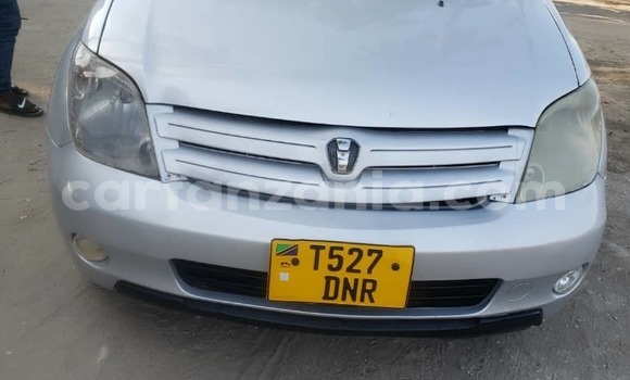 Buy Used Toyota IST Silver Car in Dar es Salaam in Dar es Salaam Buy Used Toyota IST Silver Car in Dar es Salaam in Dar es Salaam