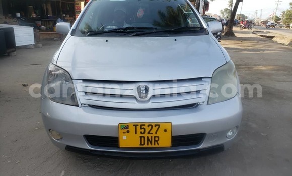 Buy Used Toyota IST Silver Car in Dar es Salaam in Dar es Salaam Buy Used Toyota IST Silver Car in Dar es Salaam in Dar es Salaam