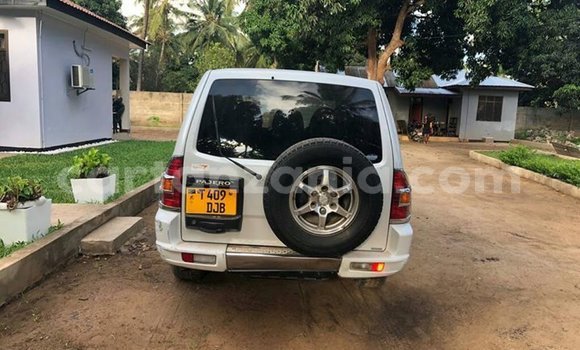 Nunua Ilio tumika Mitsubishi Pajero Nyeupe Gari ndani ya Dar es Salaam nchini Dar es Salaam Nunua Ilio tumika Mitsubishi Pajero Nyeupe Gari ndani ya Dar es Salaam nchini Dar es Salaam