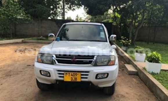 Nunua Ilio tumika Mitsubishi Pajero Nyeupe Gari ndani ya Dar es Salaam nchini Dar es Salaam Nunua Ilio tumika Mitsubishi Pajero Nyeupe Gari ndani ya Dar es Salaam nchini Dar es Salaam