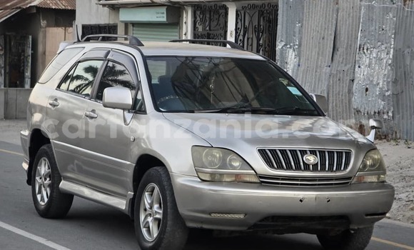 Buy Used Toyota Harrier Silver Car in Dar es Salaam in Dar es Salaam