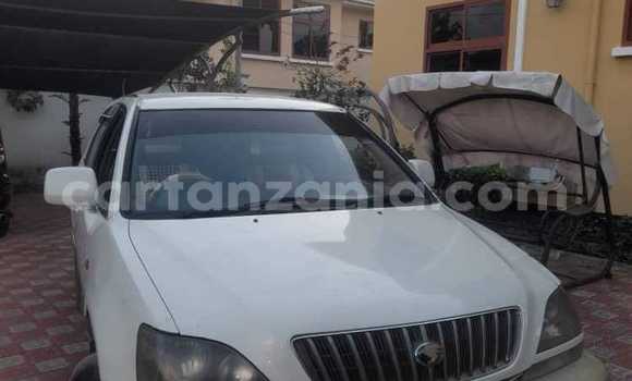 Buy Used Toyota Harrier White Car in Bagamoyo in Pwani Buy Used Toyota Harrier White Car in Bagamoyo in Pwani